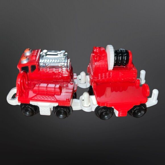 2003 FISHER-PRICE GeoTrax Red Rapid Rescue Train 4 Pc - Picture 2 of 5